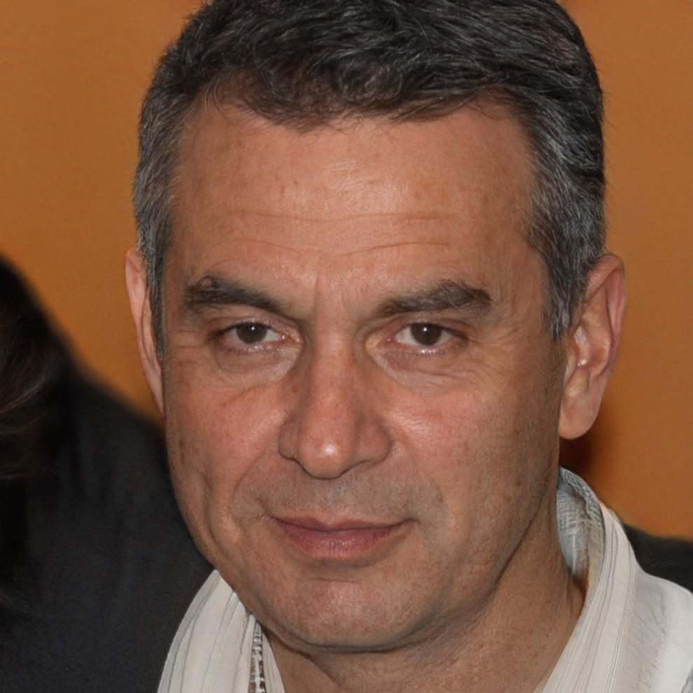 Carlos Martínez, profesor de finanzas personales